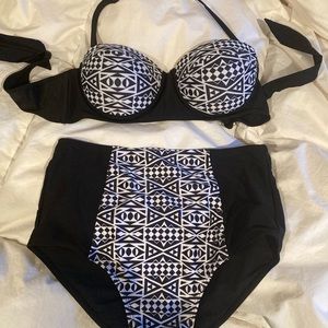 Black and white retro swim wear